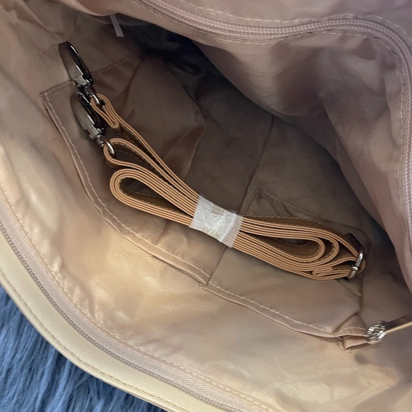 JM New York Purse - Picture 5 of 10